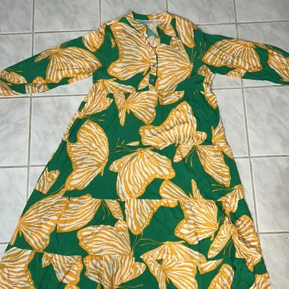 Beautiful sun dress - Picture 3 of 5